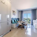 Emerson Plaza Stunning 2 Bedroom With Sea View Apartment *
