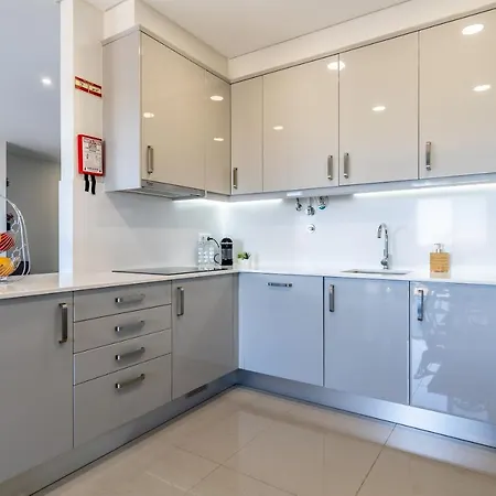 Appartamento Emerson Plaza Stunning 2 Bedroom With Sea View *